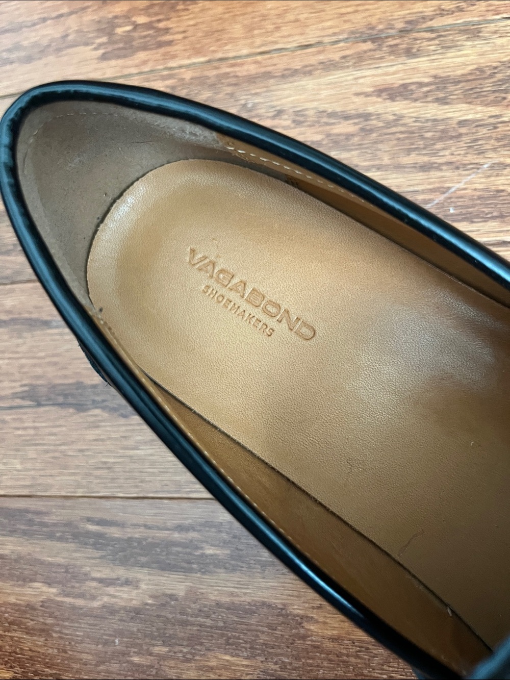 Vagabond Black Leather Penny Loafers - Picture 2 of 5